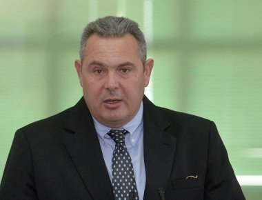 Π. Καμμένος: «Το ότι ο Σημίτης κυκλοφορεί ελεύθερος είναι ευθύνη όλων μας - Είναι ο πρωθυπουργός του χρηματιστηρίου, του Παπαντωνίου, του Τσοχατζόπουλου»